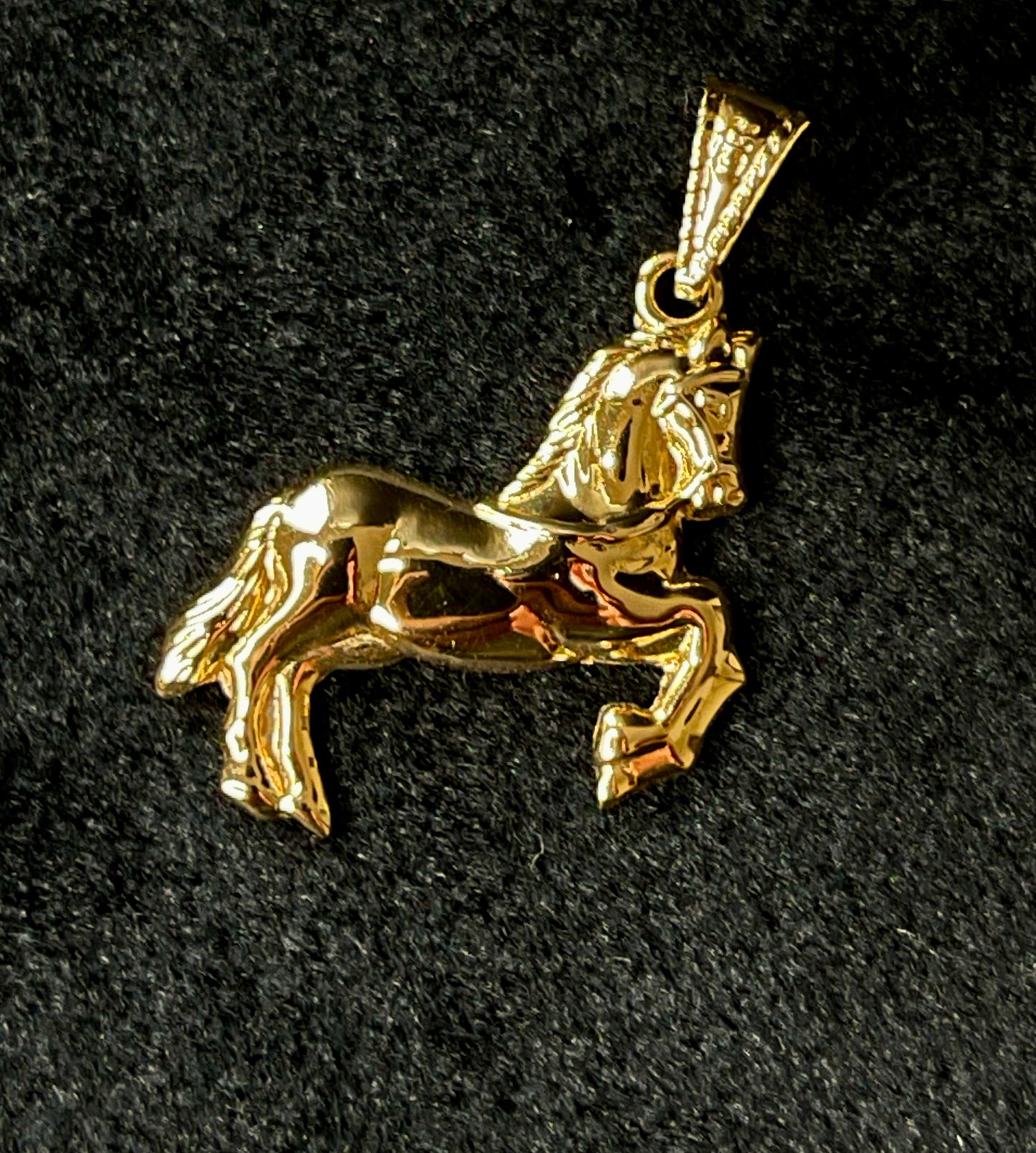 Dije Caballo en Oro 18k